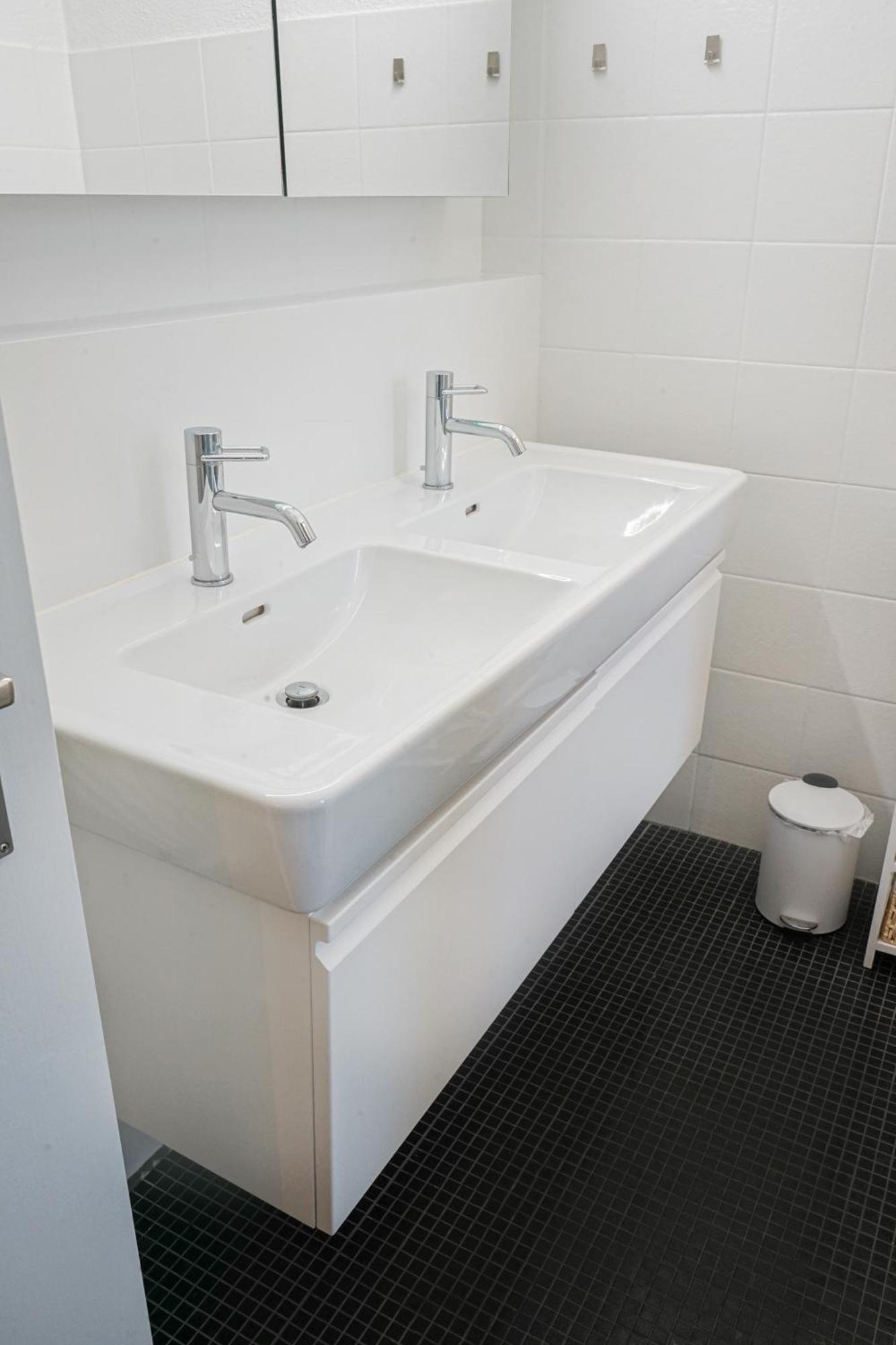 Enge Station - Private Jura Ubytování v soukromí
