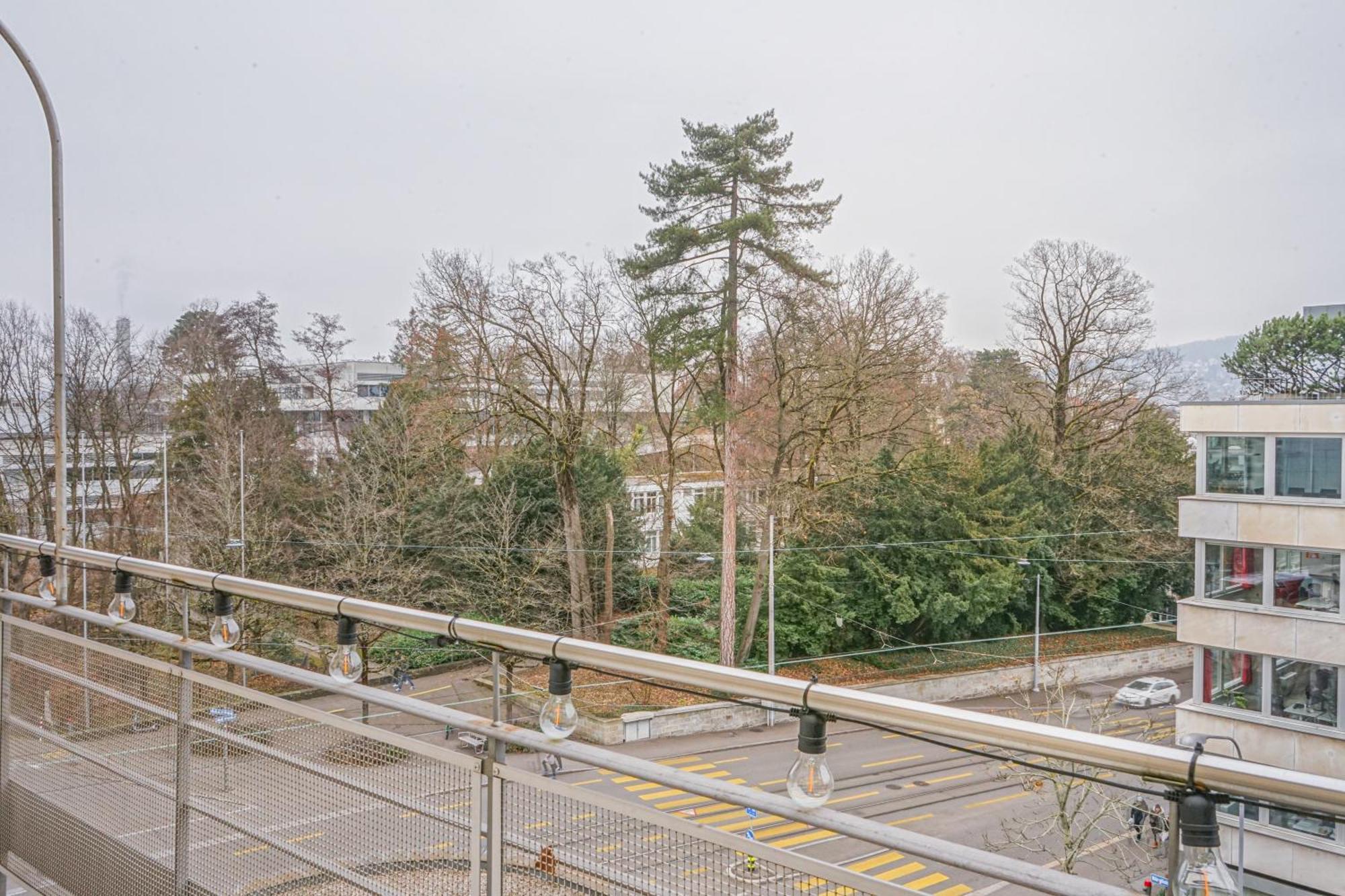 Enge Station - Private Jura * Curych